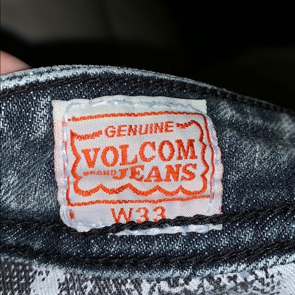 Men's Volcom Jeans (light gray+ stained design) - Picture 6 of 6